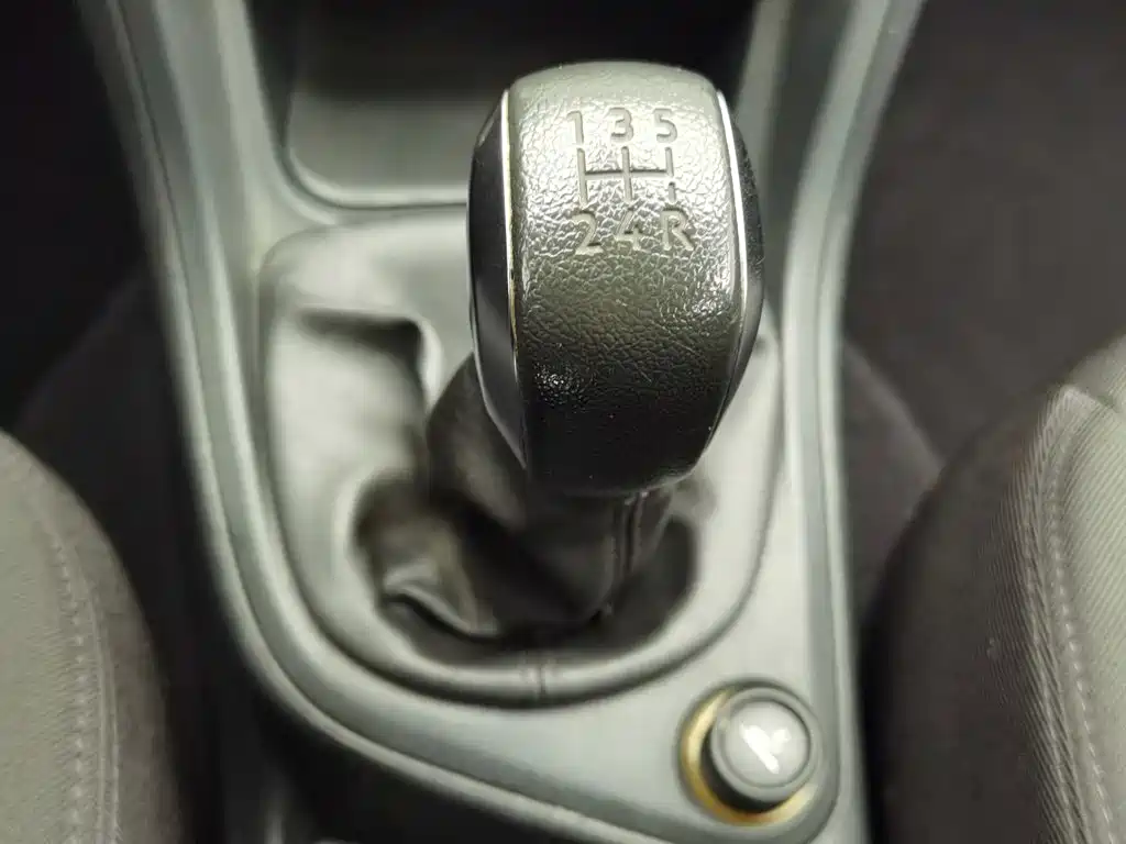 Peugeot 308 — миниатюра 13