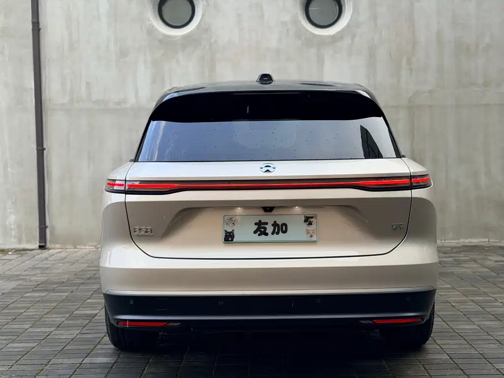 NIO ES8 — миниатюра 6