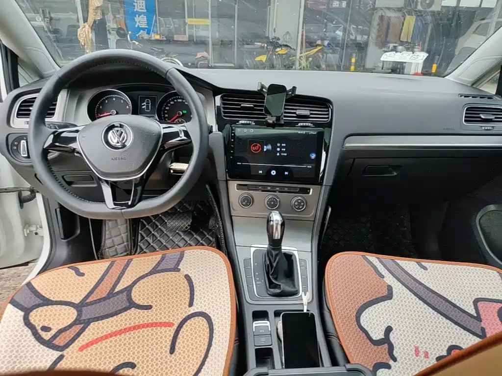 Volkswagen Golf — миниатюра 10