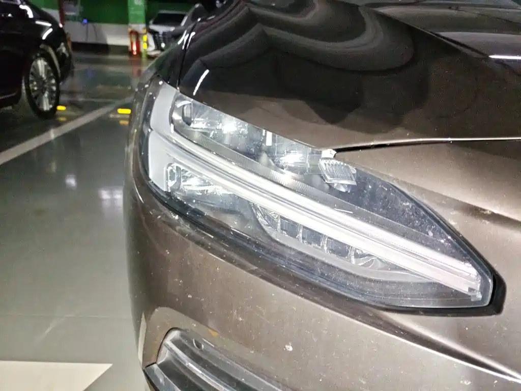 Volvo S90 — миниатюра 7