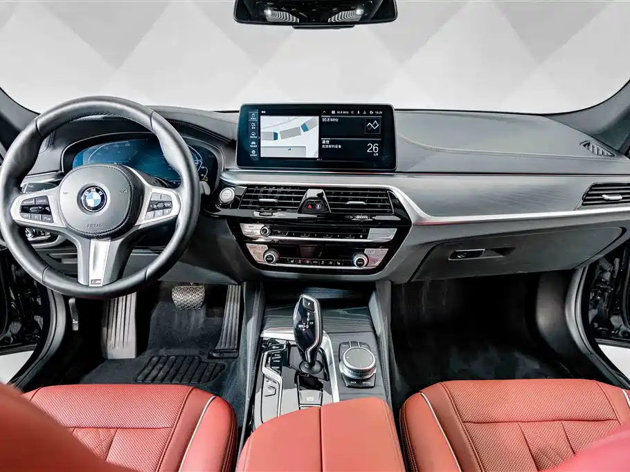 BMW 5 Series New Energy — миниатюра 10