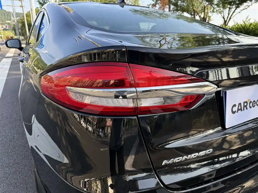 Ford Mondeo 2020 EcoBoost 180 Fashion