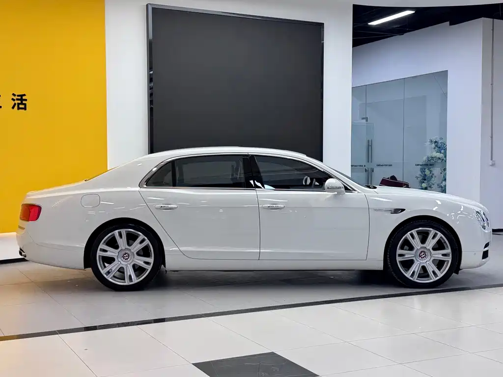 Bentley Flying Spur — миниатюра 4