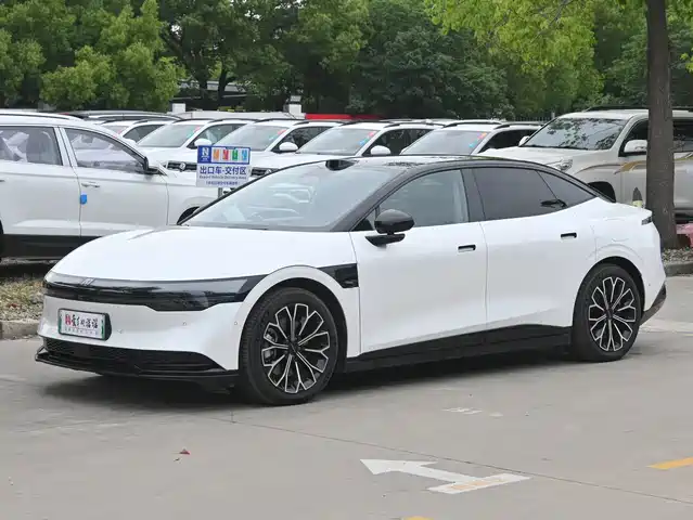 2024 Zeekr 007