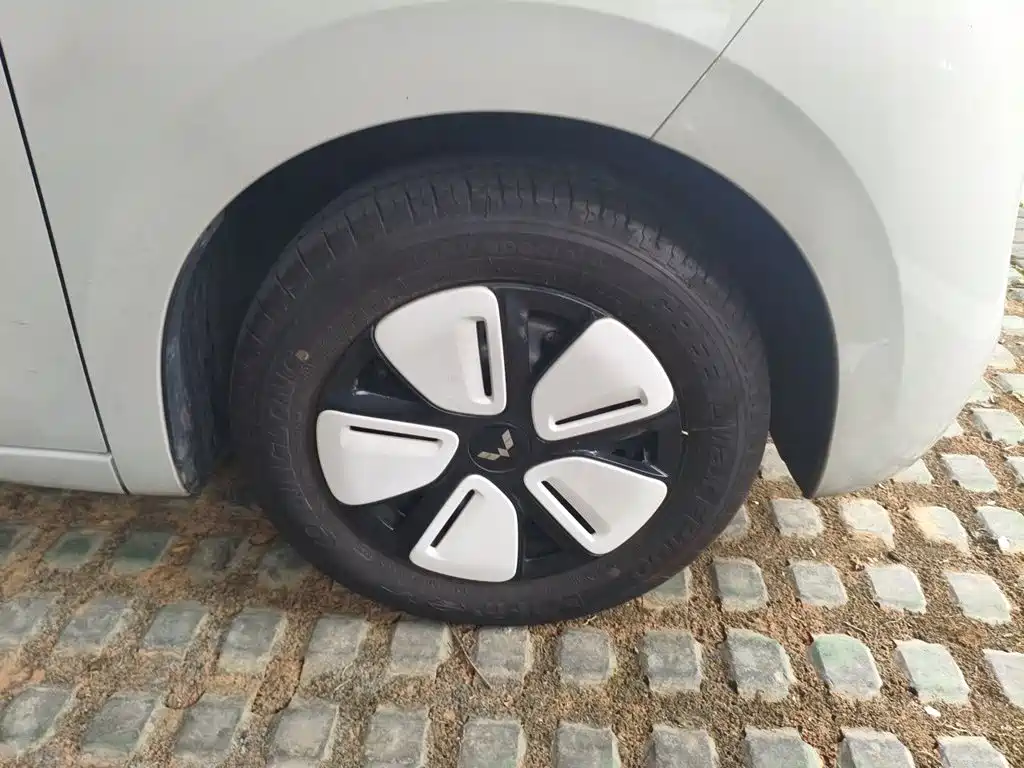 Wuling MINIEV — миниатюра 8