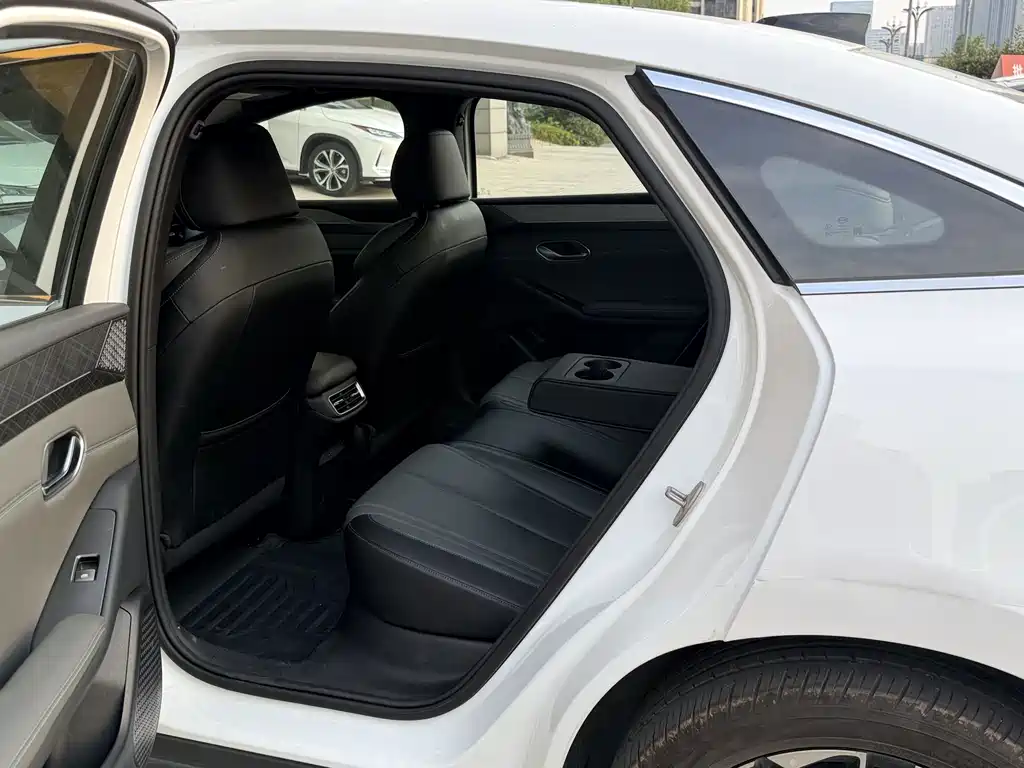 BYD Qin L — миниатюра 5
