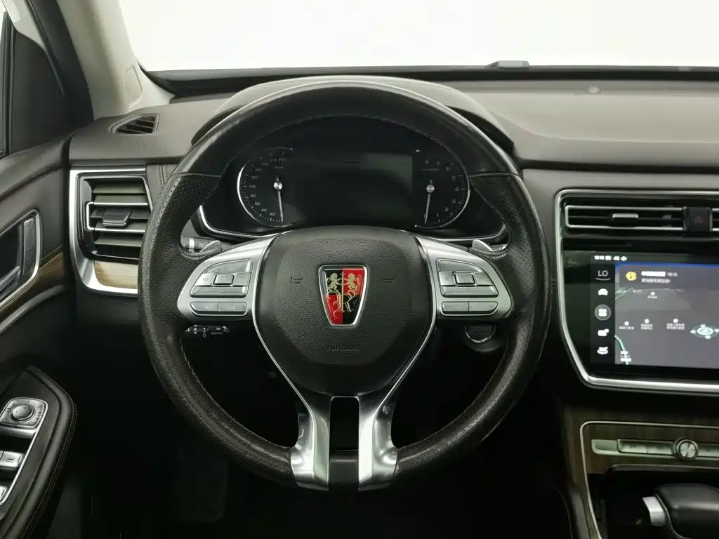 Roewe RX8 — миниатюра 11