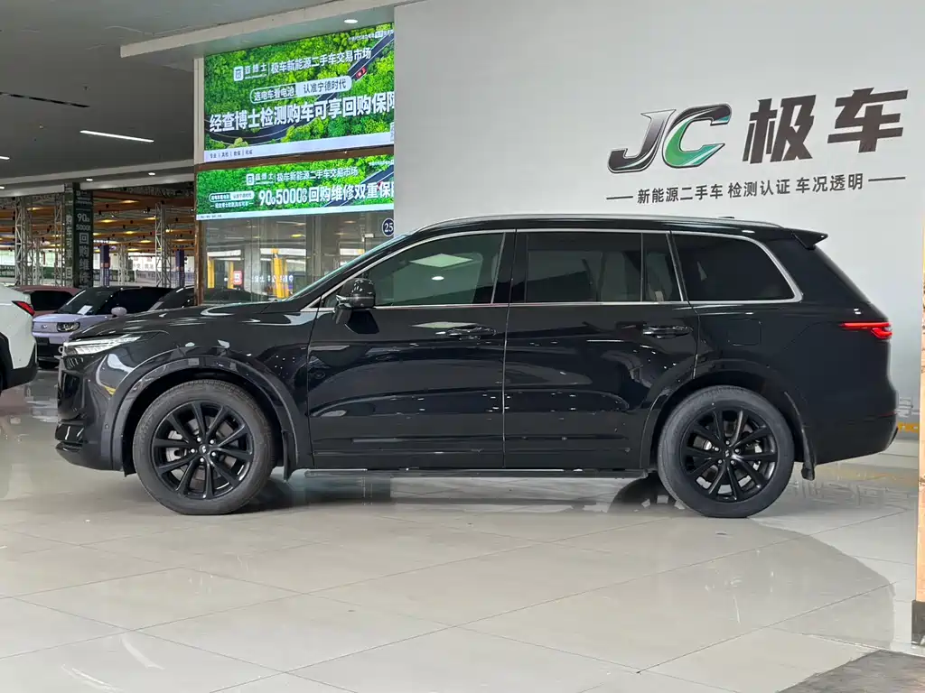 Li Auto Li ONE — миниатюра 4