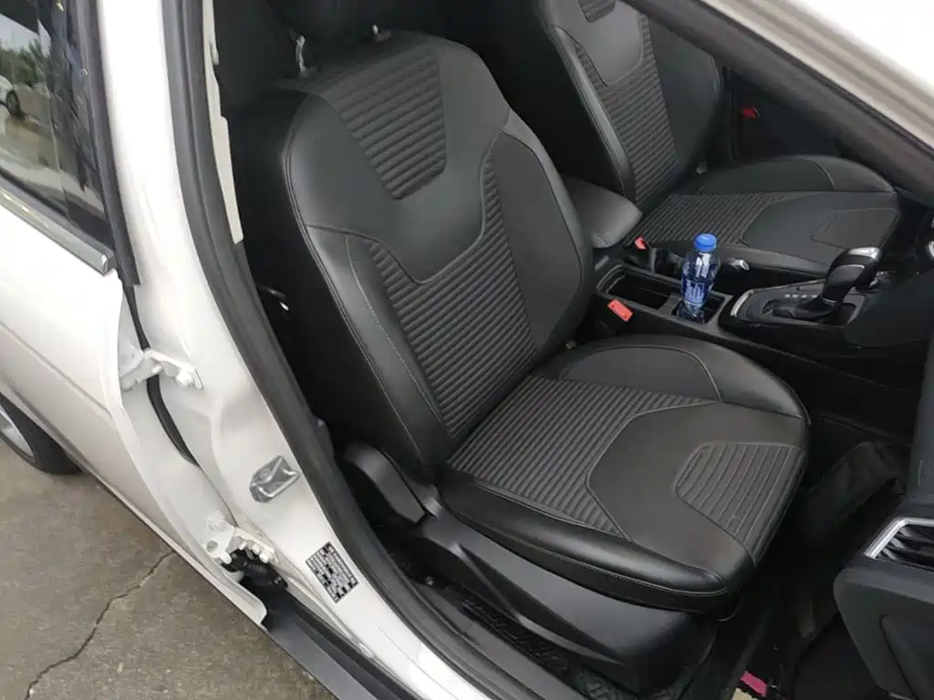 Ford Focus — миниатюра 25