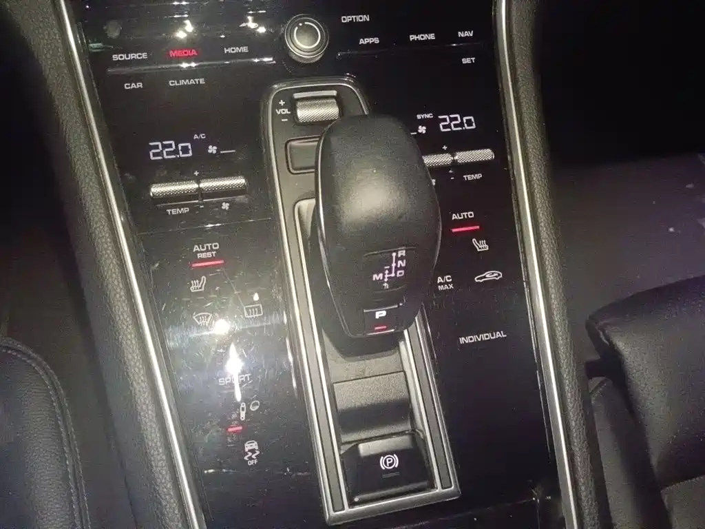 Porsche Panamera — миниатюра 15