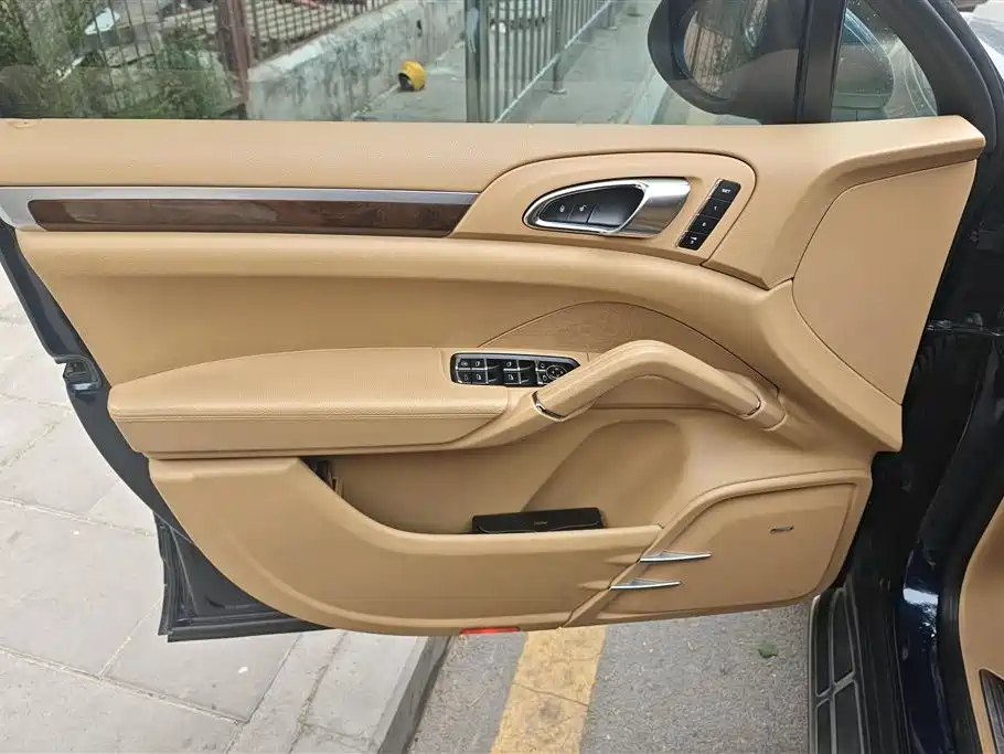 Porsche Cayenne 2011 Cayenne S 4.8L