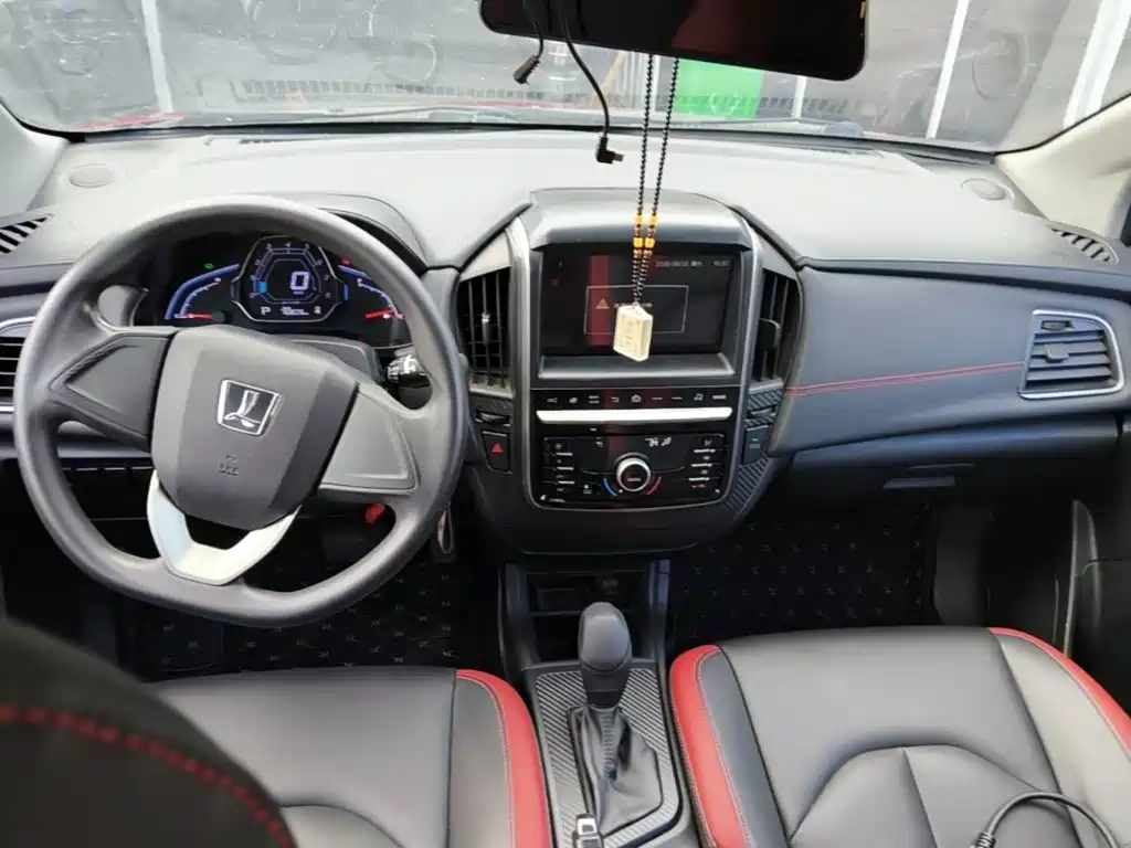 Luxgen U5 SUV — миниатюра 10