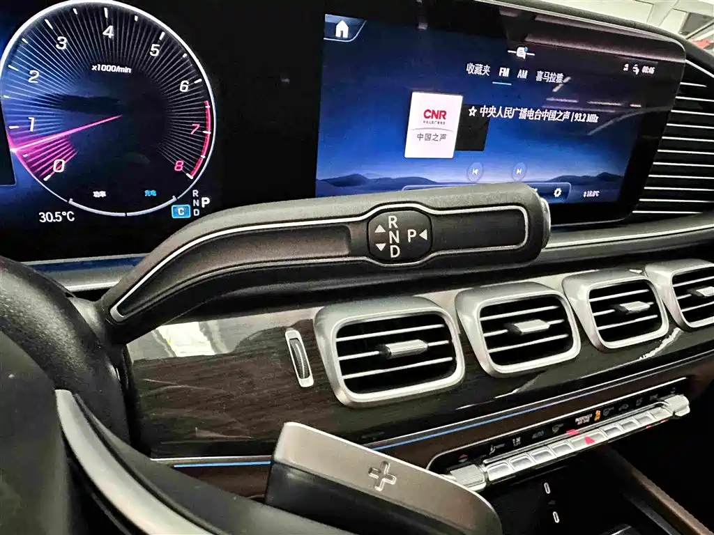Mercedes-Benz GLE (Import) — миниатюра 13