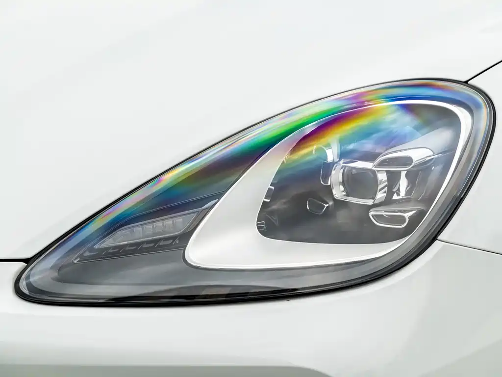 Porsche Cayenne — миниатюра 8