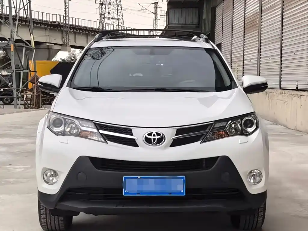 Toyota RAV4 — миниатюра 2