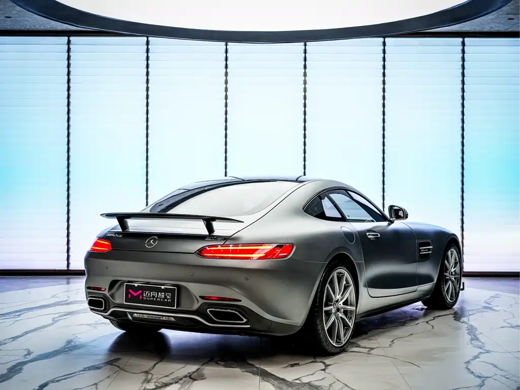 MERCEDES-BENZ AMG GT