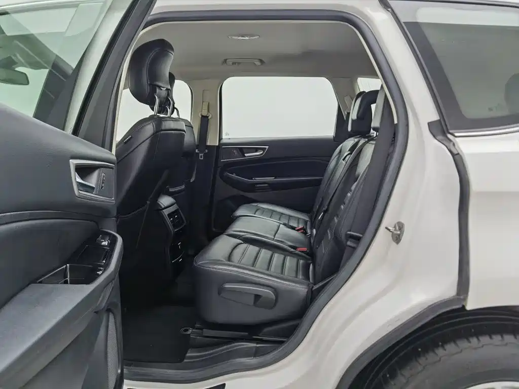 Ford Edge — миниатюра 15