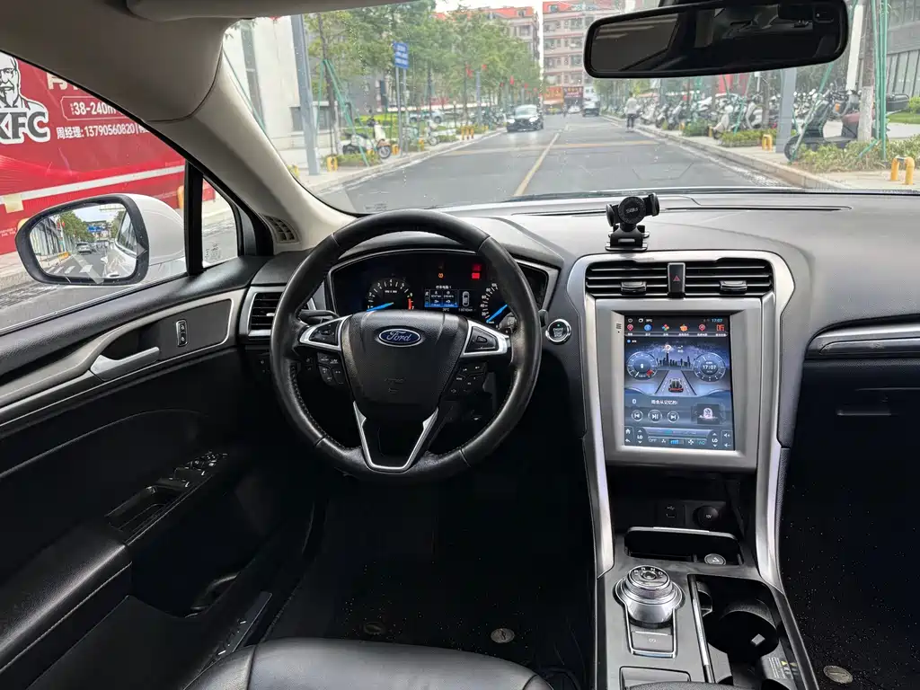 Ford Mondeo — миниатюра 15