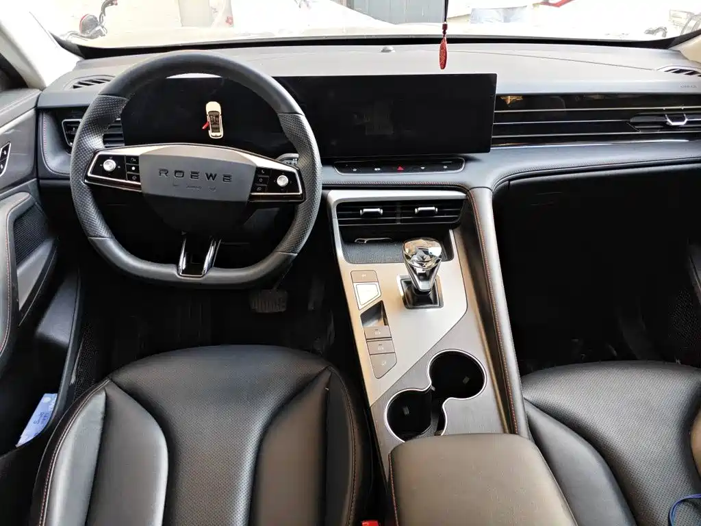 Roewe RX5 New Energy — миниатюра 13