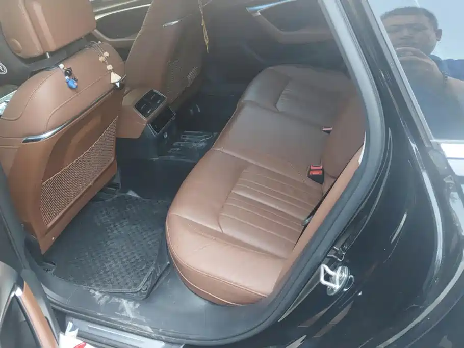 Audi A6L — миниатюра 11