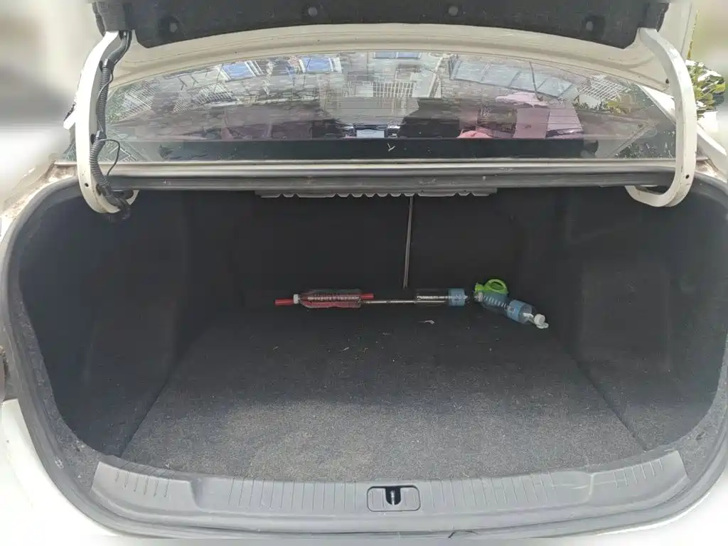 Buick Excelle — миниатюра 10