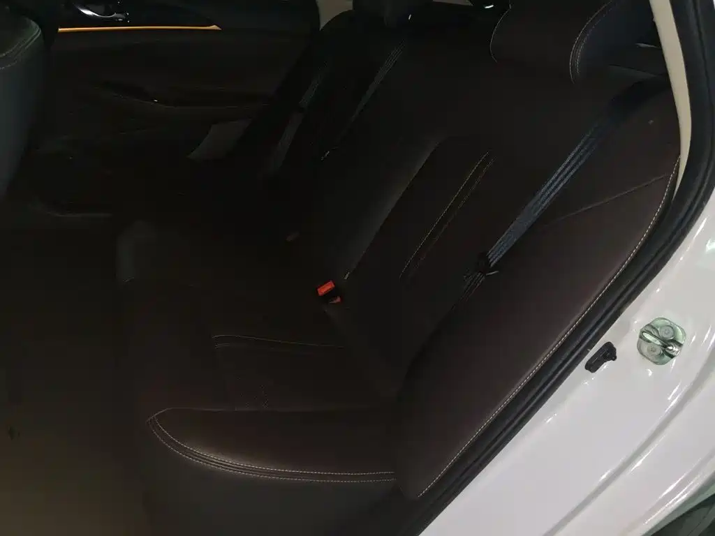 Changan Eado DT — миниатюра 18