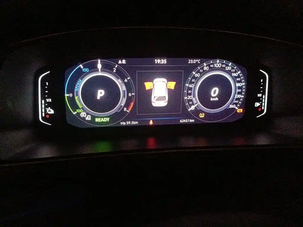 Volkswagen Tiguan L PHEV — миниатюра 13