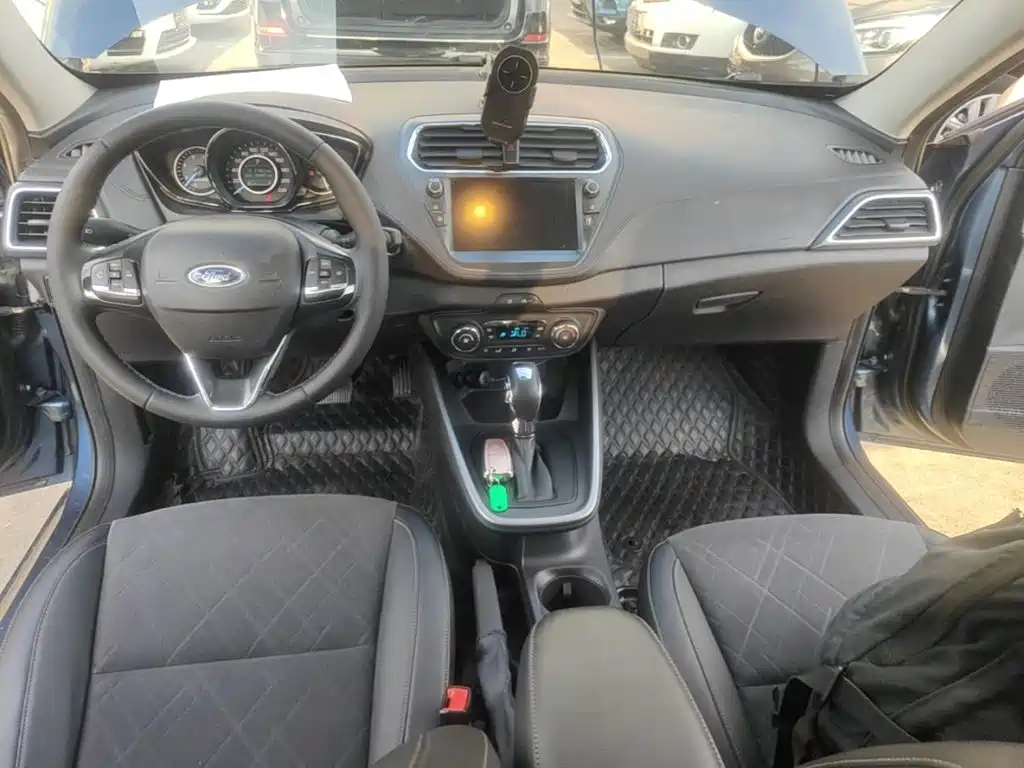 Ford Escort — миниатюра 10