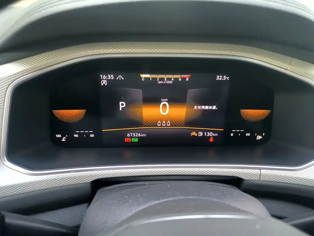 Volkswagen T-Roc — миниатюра 12