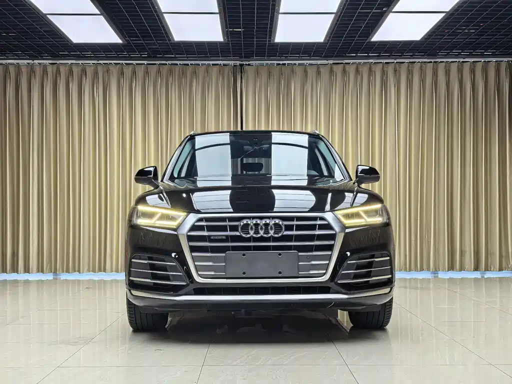 Audi Q5L — миниатюра 2