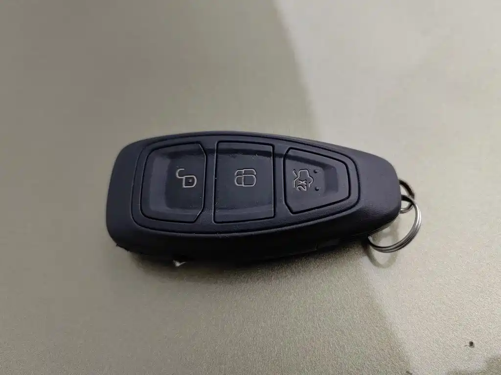 Ford Kuga — миниатюра 19