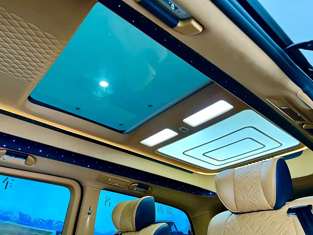 Mercedes-Benz V-Class — миниатюра 13