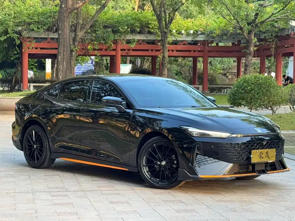 Changan UNI-V — миниатюра 3