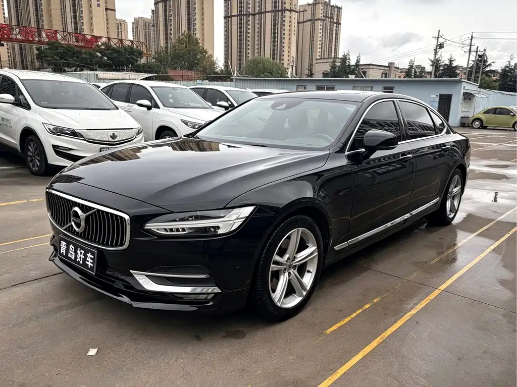 Volvo S90