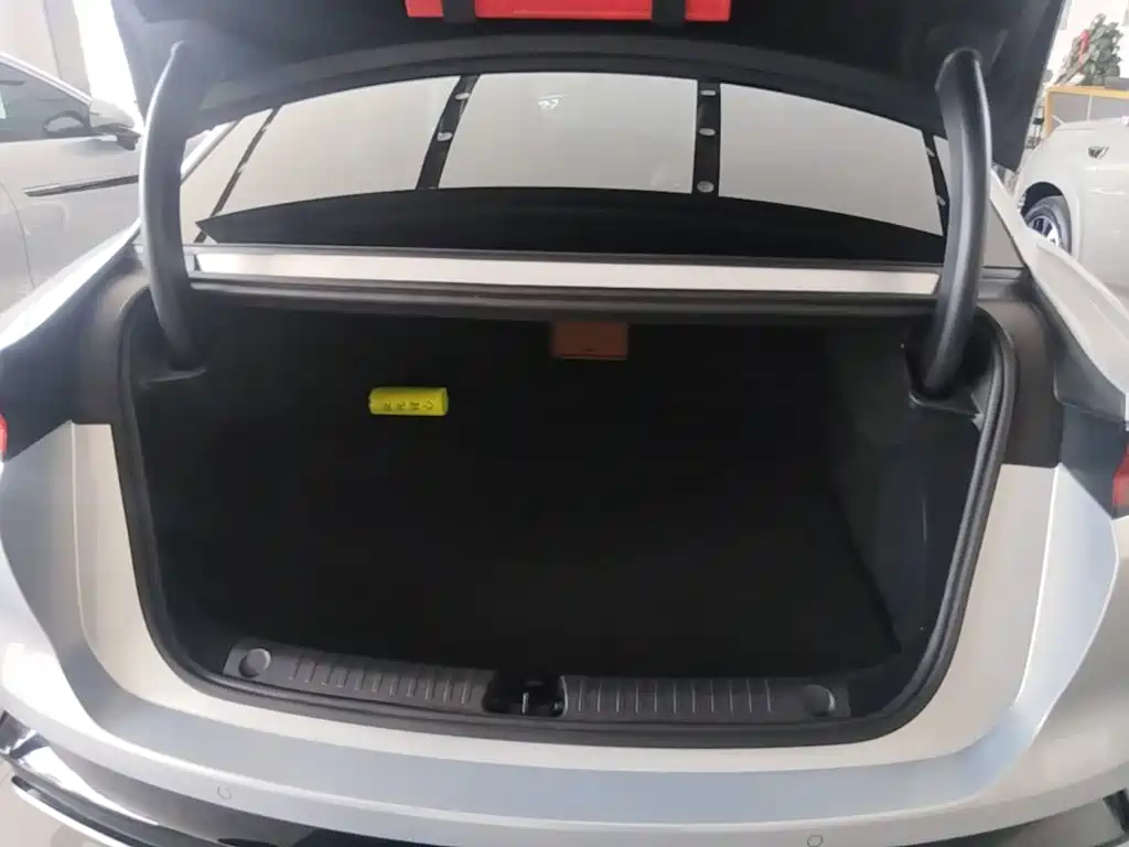 BYD Han L — миниатюра 19