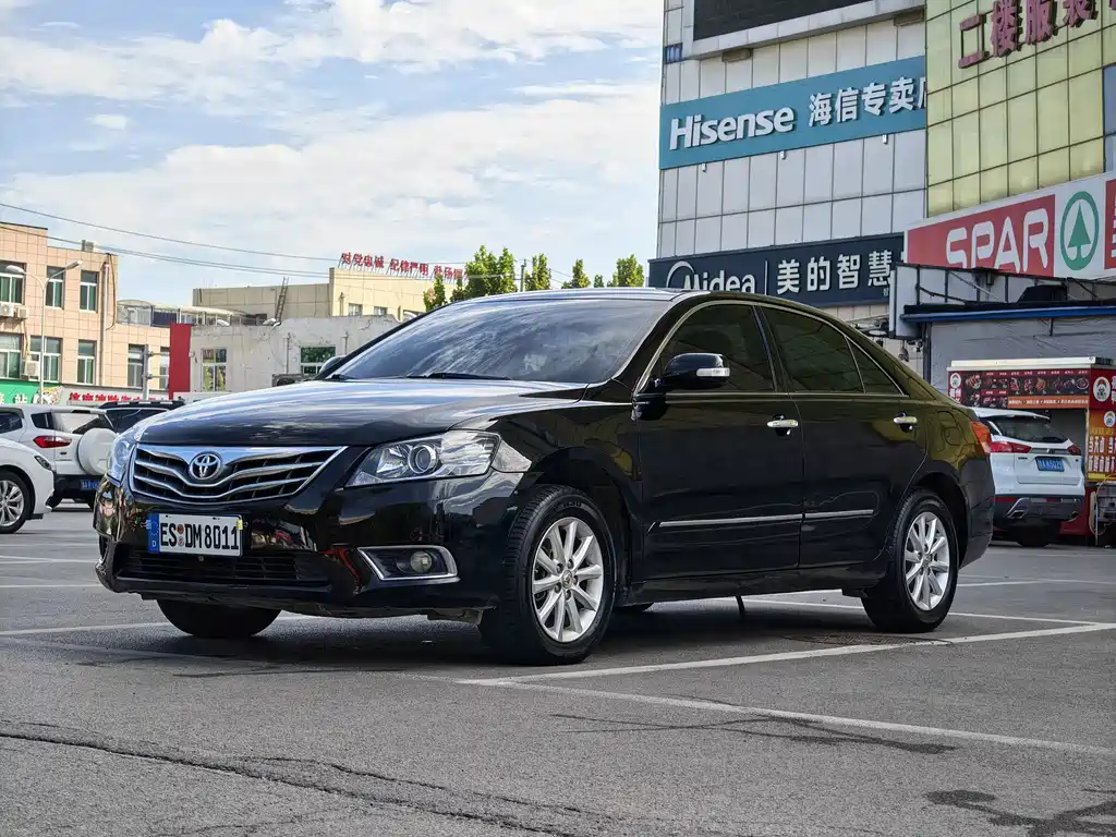 Toyota Camry — миниатюра 3