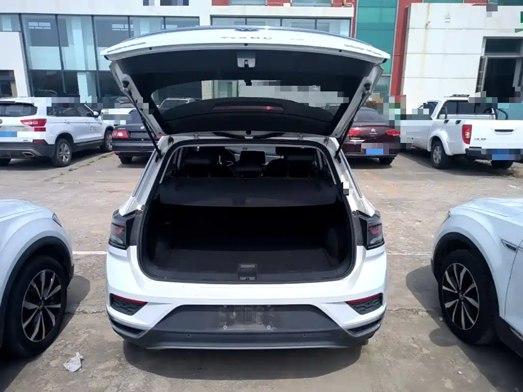 Volkswagen T-Roc — миниатюра 19