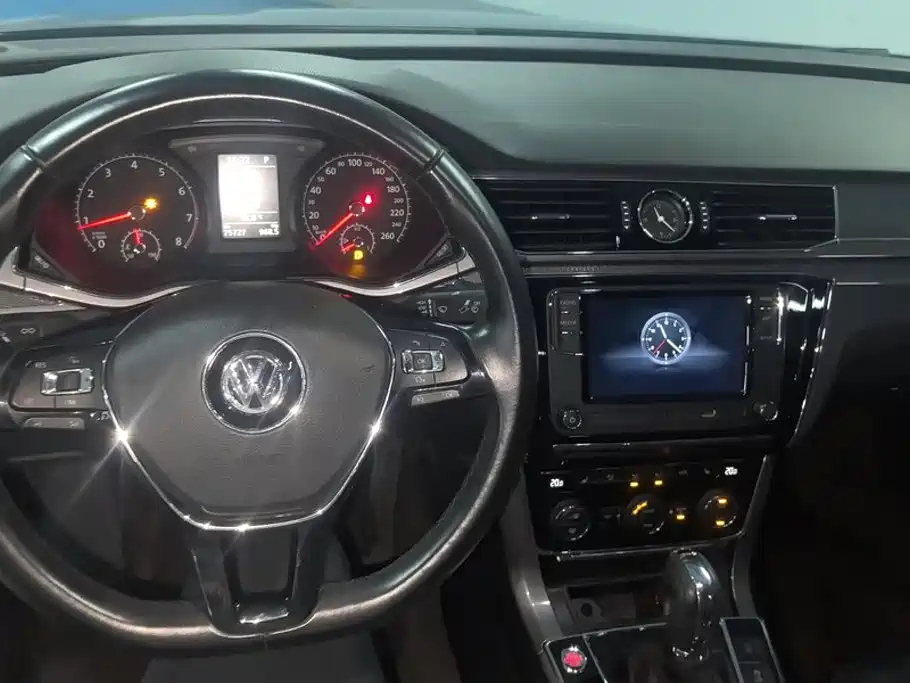 Volkswagen Passat — миниатюра 12