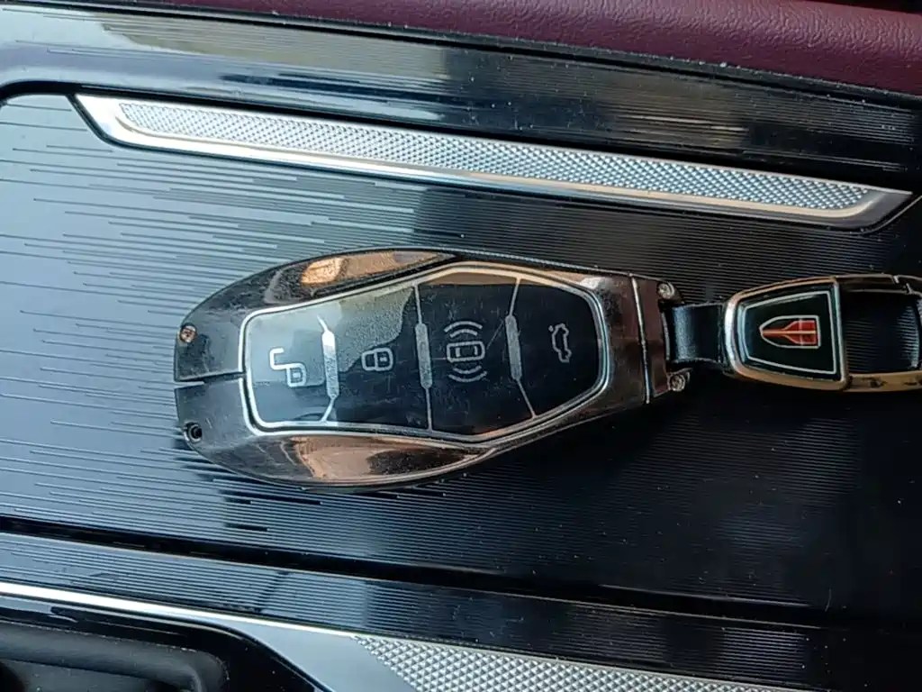 Hongqi Hongqi H5 PHEV — миниатюра 9