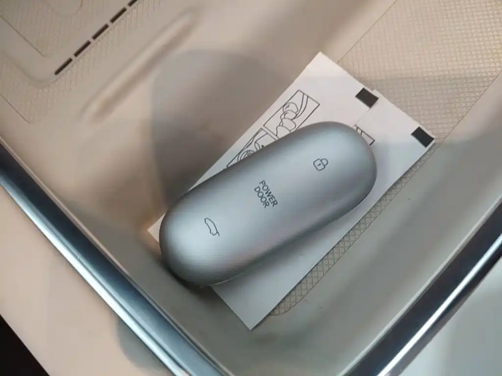 Li Auto Li MEGA — миниатюра 9