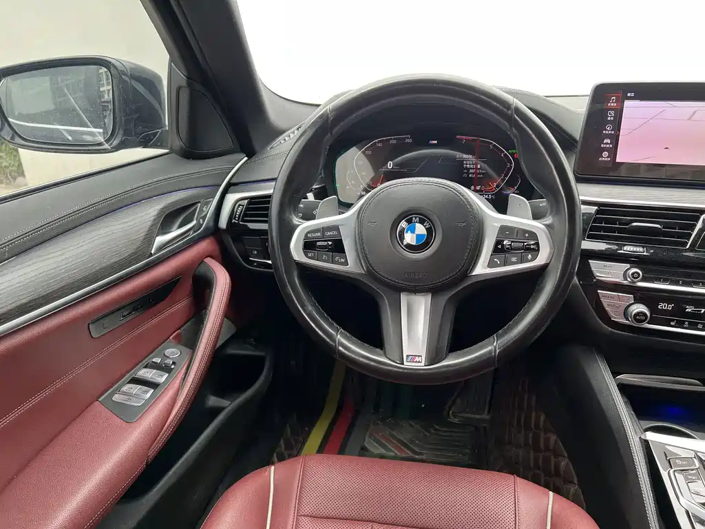 BMW 5 Series — миниатюра 9