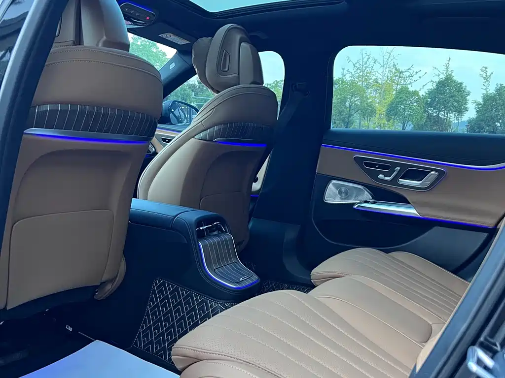 Mercedes-Benz E-Class — миниатюра 4