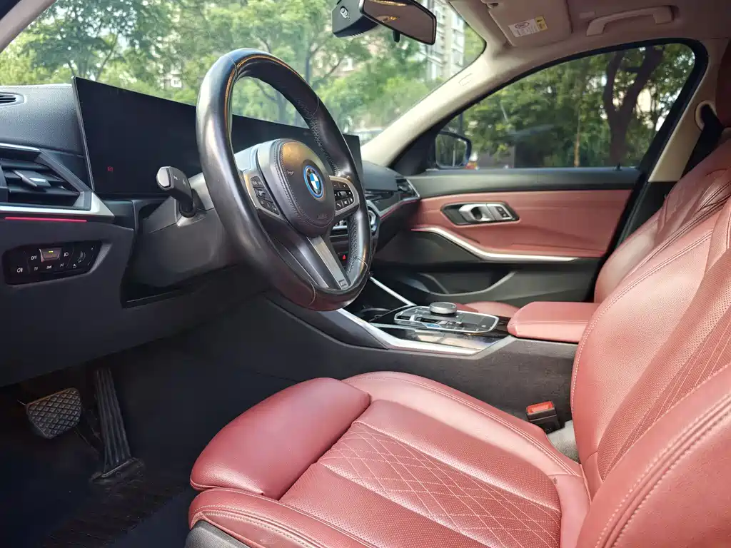 BMW i3 2022 eDrive 35 L