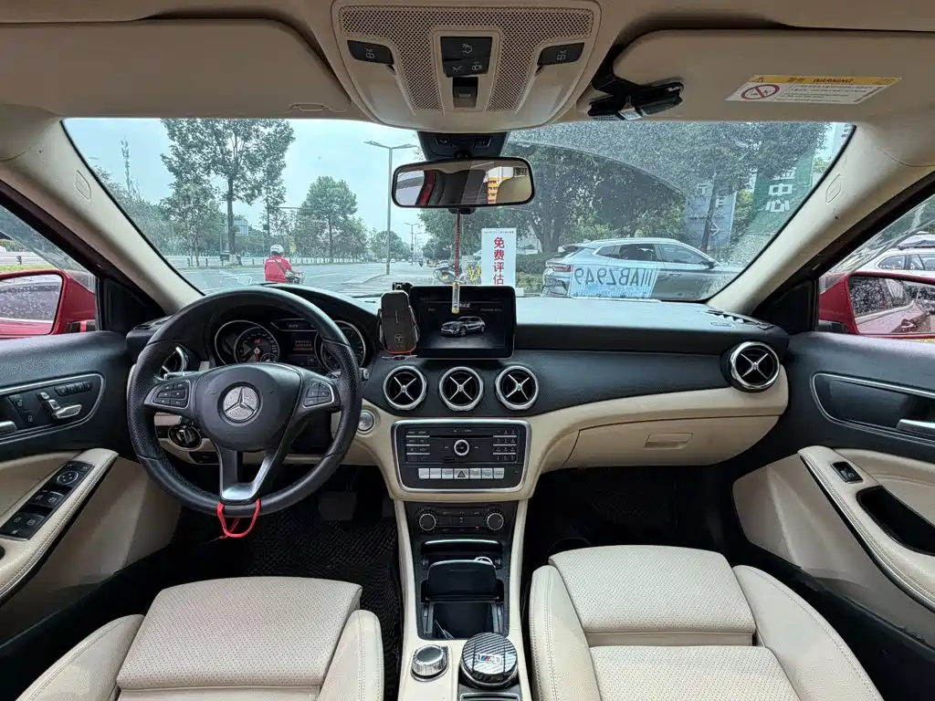 Mercedes-Benz GLA — миниатюра 13
