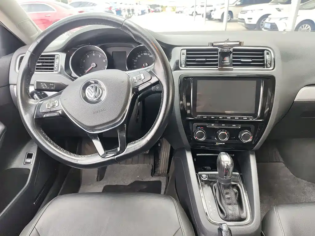 Volkswagen Sagitar — миниатюра 23