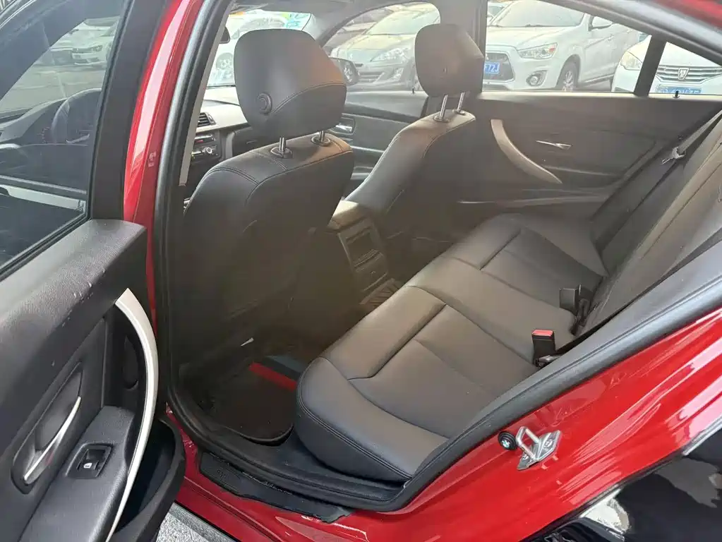 BMW 3 Series — миниатюра 5