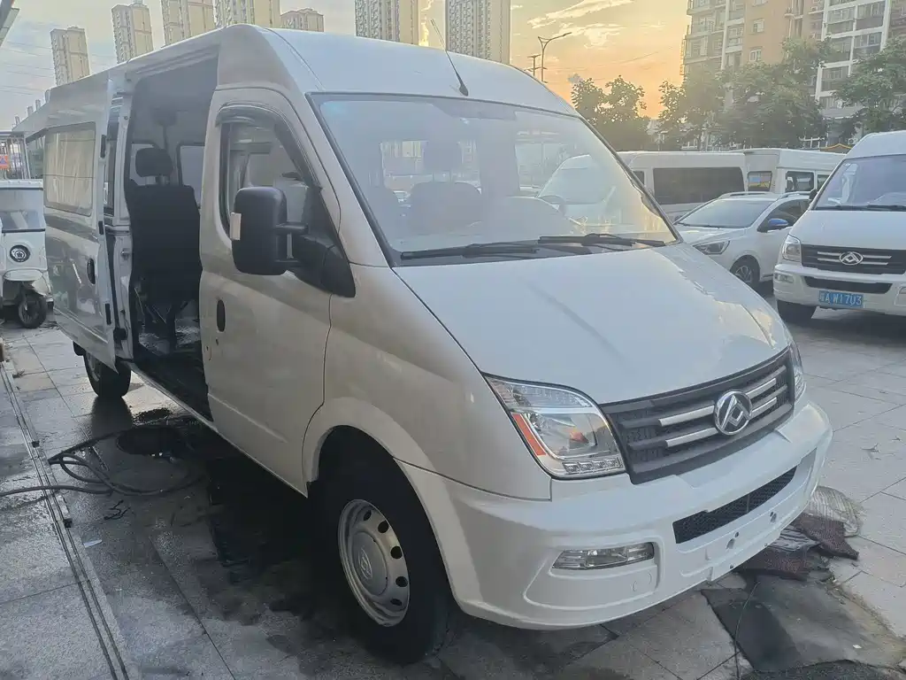 MAXUS V80 — миниатюра 3