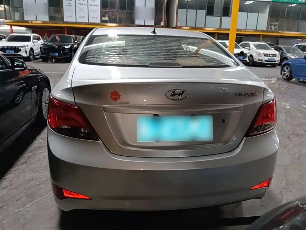 Hyundai Verna — миниатюра 6