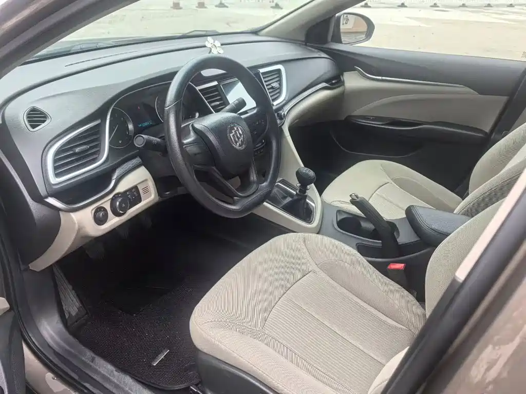 Buick Excelle — миниатюра 9