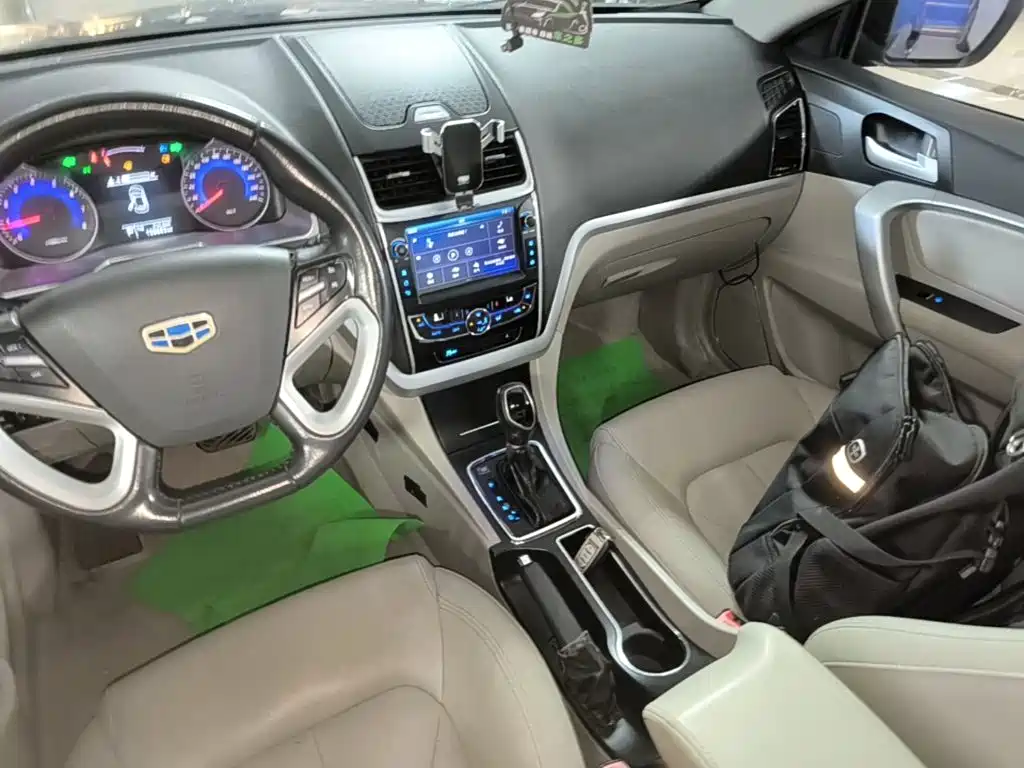Geely Emgrand — миниатюра 14